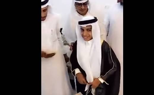بالتفاصيل : زفاف أصغر عريس ومدرسته تمنحه أسبوع عسل