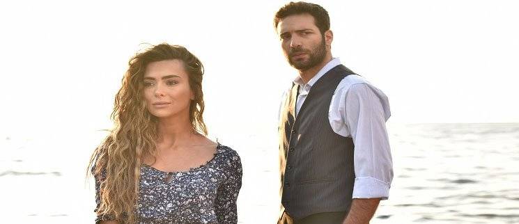 بالفيديو: كاتبة "متل القمر" تخرج عن صمتها.. وهذا ما حُذف!