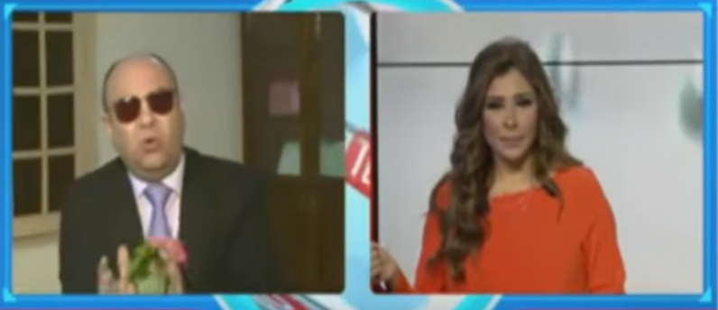 بالفيديو - مذيعة قناة العربية تصاب بضحك هيستيري بعد إحراج شيخ لها!