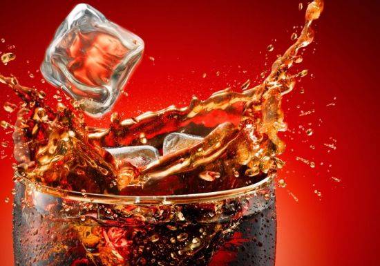 7 استعمالات منزلية غريبة وفعالة للمشروبات الغازية!