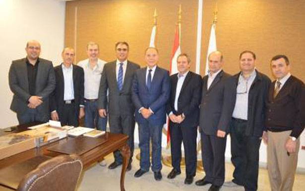 دبوسي التقى نقابة أطباء الأسنان
وأطلع على تحضيرات المؤتمر العلمي