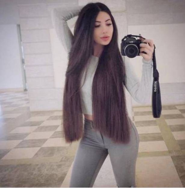 شقيقة مريام فارس بشورت ساخن وإثارة بالغة – بالصورة