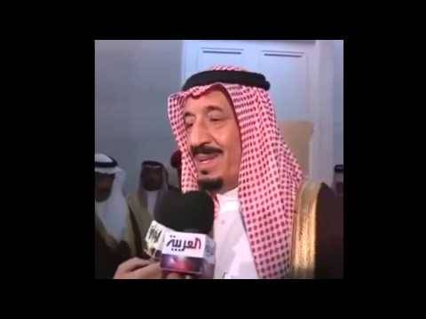 بالفيديو: الملك سلمان يضع مذيع "العربية" بموقف محرج