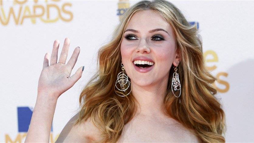 نصيحة من الحسناء سكارليت جوهانسون لعلاقةٍ عاطفيّةٍ ناجحة
