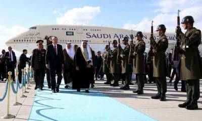 أردوغان يستقبل العاهل السعودي في القصر الرئاسي بأنقرة