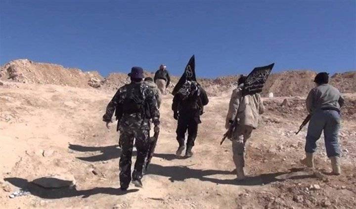 "داعش" عند الحدود اللبنانية.. إقتحام بلدة عرسال أو مواجهة المقاومة والجيش اللبناني!