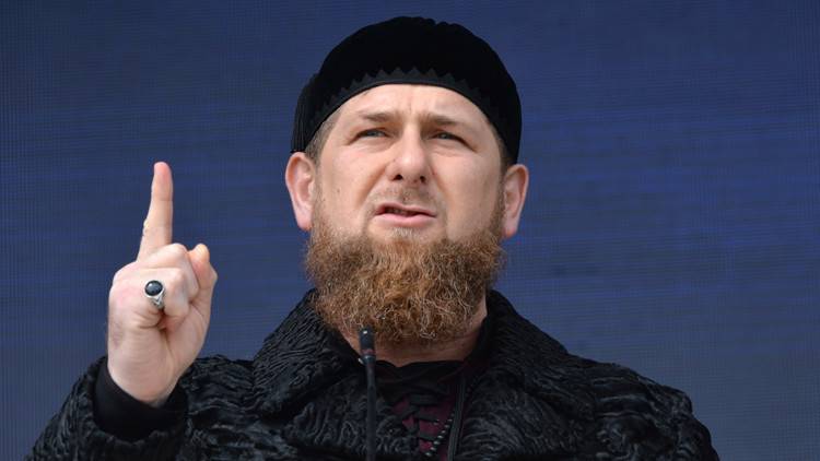 بوتين: قاديروف على قناعة بضرورة بقاء الشيشان ضمن روسيا