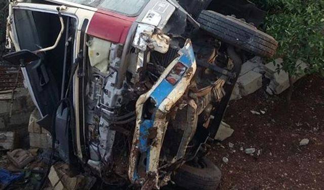 إنقلاب باص على أوتوستراد جبيل..