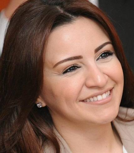 شيرلي المر: البعض يلجأ الى مزايدات رخيصة سعياً وراء تحقيق نجومية!