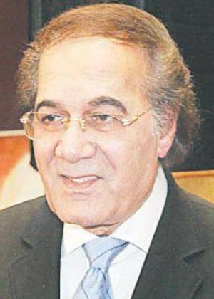 هكذا ردّت رانيا محمود ياسين على شائعة وفاة والدها!