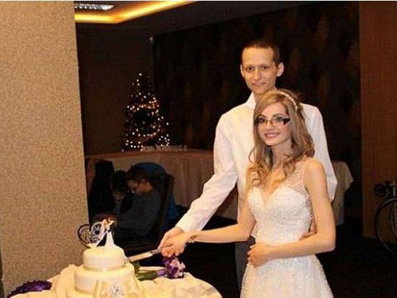 تزوجته رغم أنه سيعيش 6 أشهر فانظروا متى مات؟