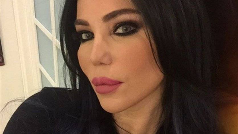 بالصورة: الجمهور يسخر من أخطاء مي حريري باللغة الفرنسيّة