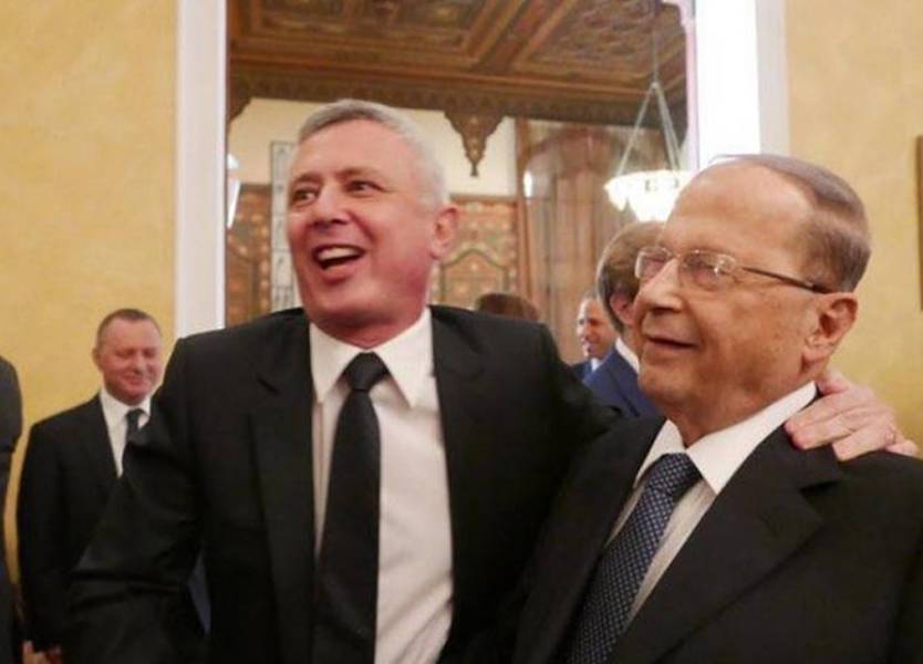 بالصورة: عناق وودّ بين عون وفرنجيّة... فما التفاصيل ؟