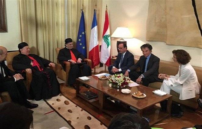 هولاند التقى الراعي في قصر الصنوبر