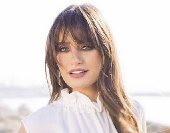 بالصورة.. قبلة ايميه صياح الحارّة