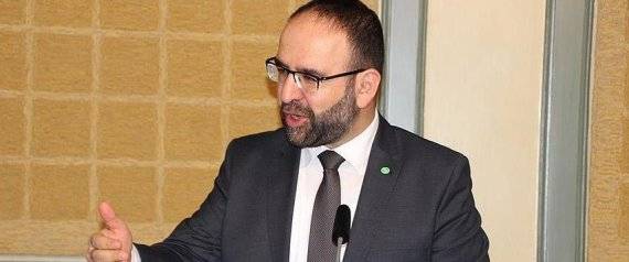 استقالة وزير سويدي مسلم.. حملة تشويه استهدفته لحضوره "مقرأة قرآن"
