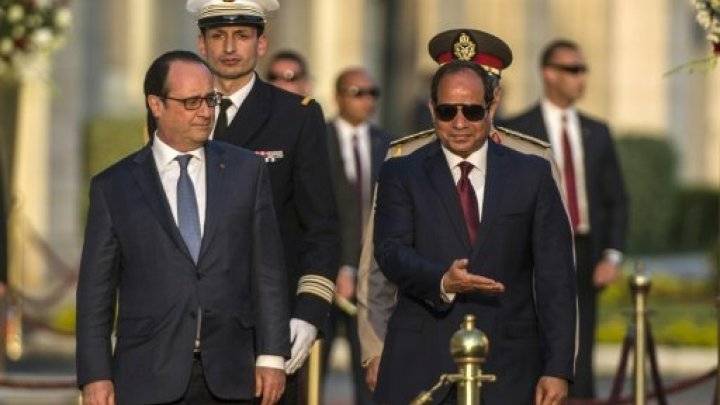 الفرقة الموسيقية العسكرية المصرية "تشوه" النشيد الفرنسي خلال زيارة هولاند!