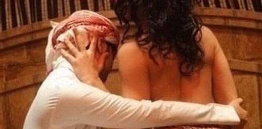 دعوى للطلاق على زوجها يسبب لها ضرراً وأنّ الأسباب الجنس !