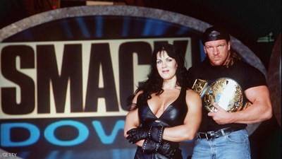 هكذا عُثر على نجمة مصارعة "WWE" جثة في فراشها