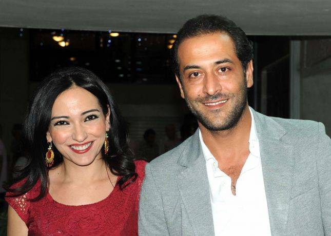 بالفيديو: أمل عرفة تغني لعبد المنعم عمايري!!