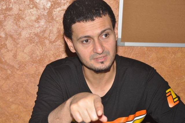 بالصور: تعرّفوا على النجم شقيق ياسر جلال وخطيب النجمة اللبنانية الأسبق