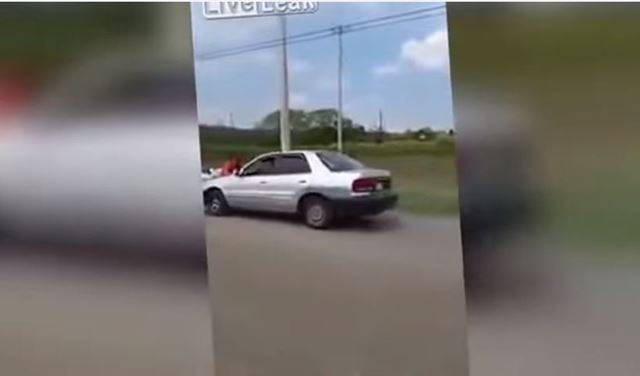 بالفيديو.. رجل يعاقب زوجته على خيانتها بطريقة وحشية