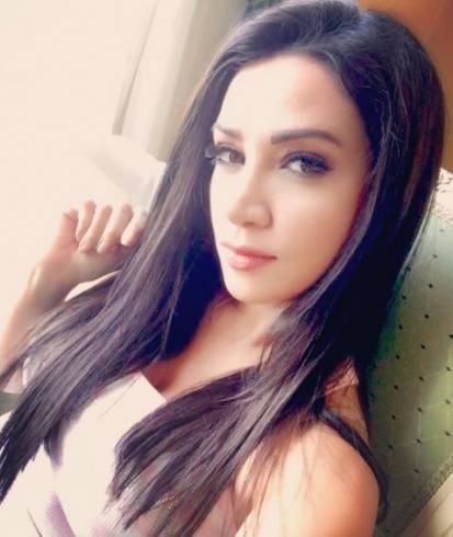 بالصورة: ديانا حدّاد مع أحلام في صورة نادرة.. لن تصدق شكلهما!