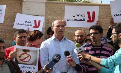 الاحتلال الاسرائيلي يعتقل عضواً في الامانة العامة لنقابة الصحافيين الفلسطينيين