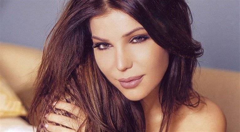 الموت يُفجِع الفنانة مي حريري