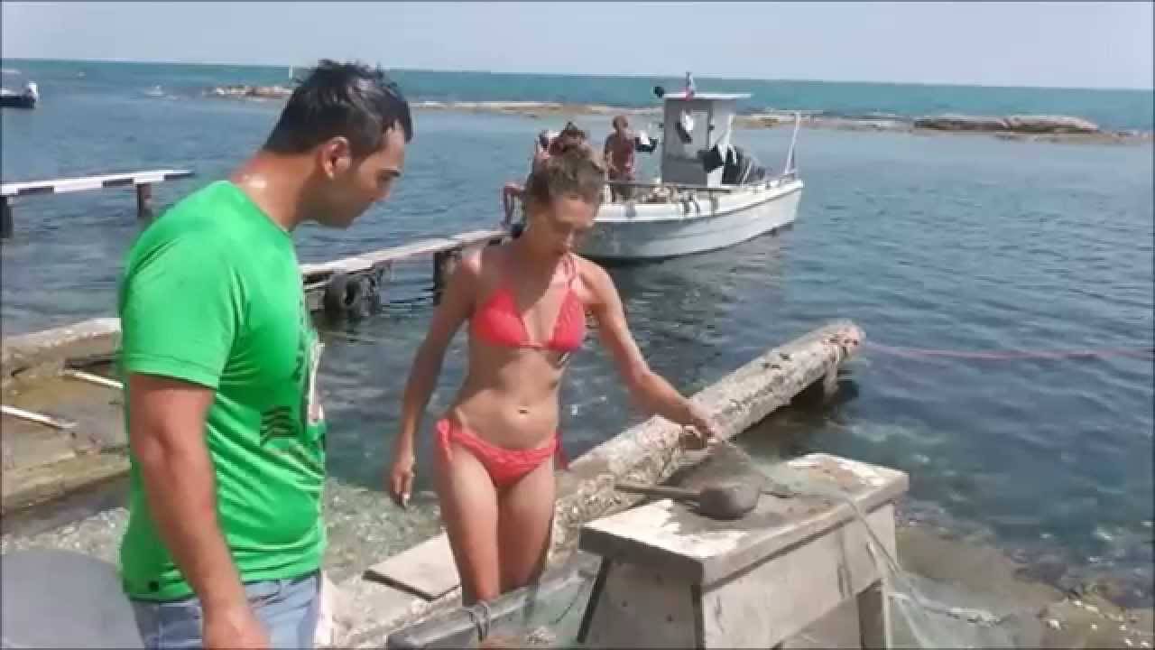 بالفيديو والصور  على طريق ميا خليفة مقابلة مع ممثل افلام اباحية مصري