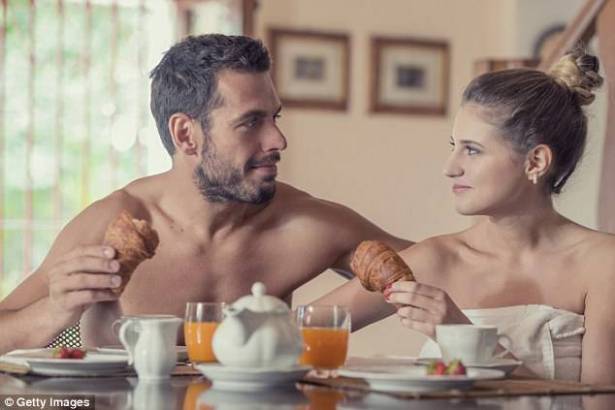مطعم للعراة يفتح أبوابه في لندن! (بالصور)