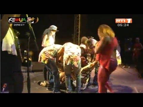 “فيديو”: لحظة وفاة فنان على المسرح خلال حفل غنائي