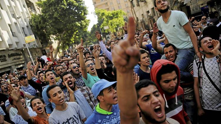شورى السعودية يقر اتفاق الحدود ومصريون يحتجون