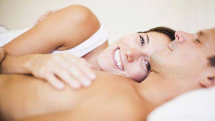 8 أمور يريدها الزوج من زوجته أثناء التواصل الحميم