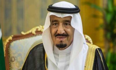 العاهل السعودي يستقبل وزير الخارجية التركي بالرياض