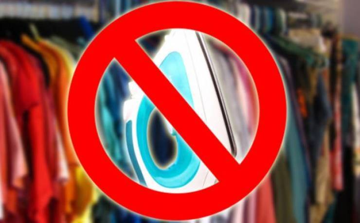 خبر مفرح: لن تضطري إلى كي ملابسك بعد الآن مع هذه الحيلة السهلة!