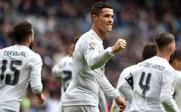 ذهاب نصف نهائي بطولة ابطال اوروبا في كرة القدم :
مانشستر سيتي يستضيف ريال مدريد اليوم وعينه على تحقيق نتيجة جيدة