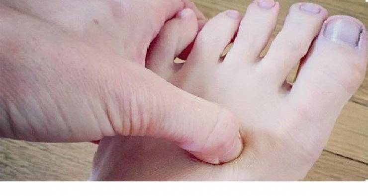 جرب الضغط على هذه النقطة مدة 3 دقائق وشاهد ما يحدث