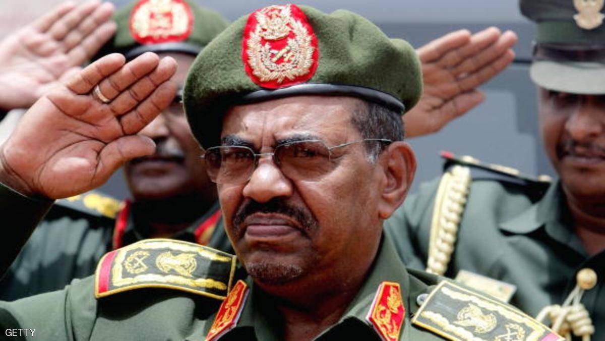 البشير يتعهد بأن تكون رواتب الجيش الأعلى بالسودان