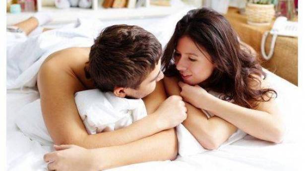 لماذا خلع التلميذ جورج ثيابه أمام المعلمة ناديا؟