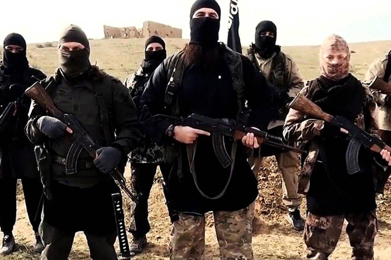 من يحكم الموصل والرقة ودير الزور بعد 