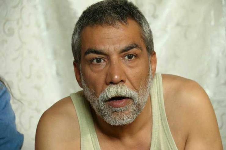 بالصور- وثائق مسربة تفضح أيمن رضا.. ما حقيقتها؟!