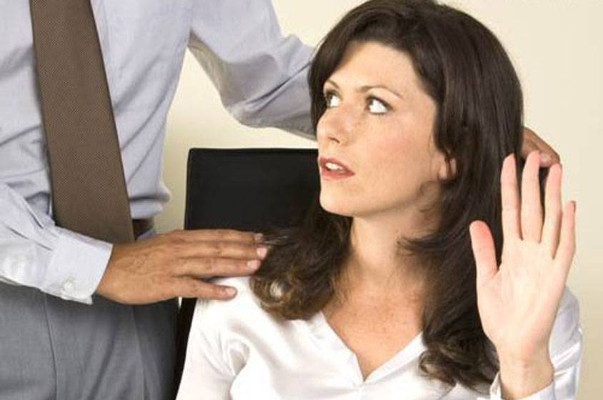 لبنانيات يصممن موقعاً إلكترونياً لة علاقة بالتحرّش الجنسي.