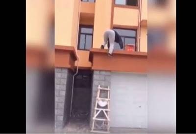 فيديو : اغبى من هيك ما في !