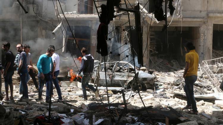 8 قتلى بسقوط قذائف على مسجد في حلب