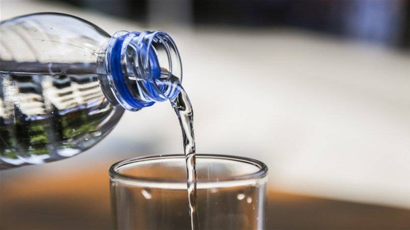 طريقة مضمونة لمعرفة كمية المياه التي يجب أنّ تشربوها يومياً