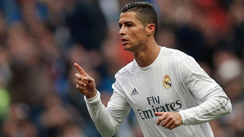 كريستيانو رونالدو يصدم جمهوره ويستعين ببرشلونة