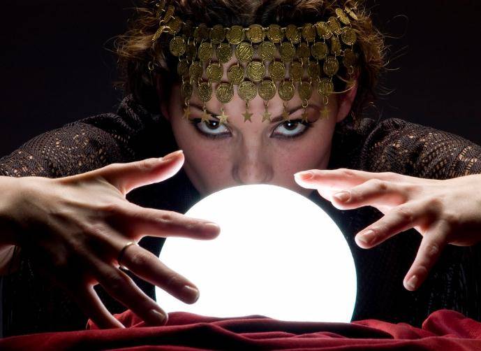 كيف يعرف الساحر أو العراف اسمك ومعلومات عنك وعن مستقبلك؟