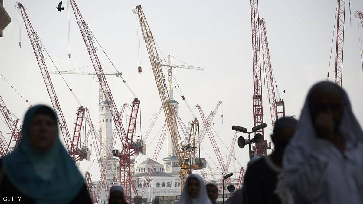 مجموعة بن لادن السعودية تستغني عن 77 ألف عامل