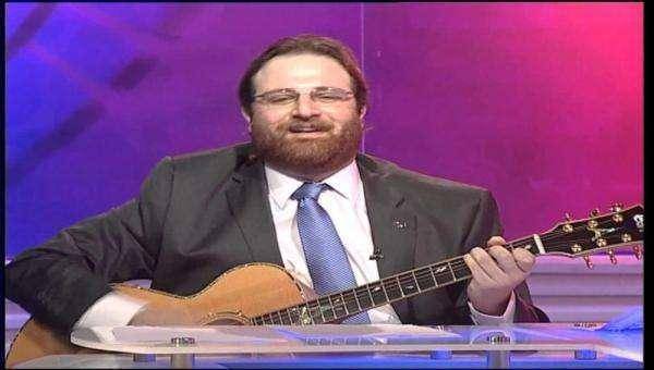 فؤاد يمين: حزّت بقلبي وألوم..